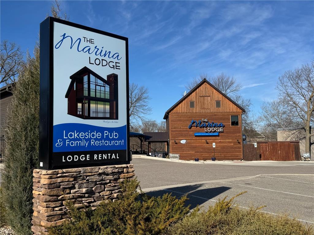 501 Lake Ave, Fairmont, MN for Sale