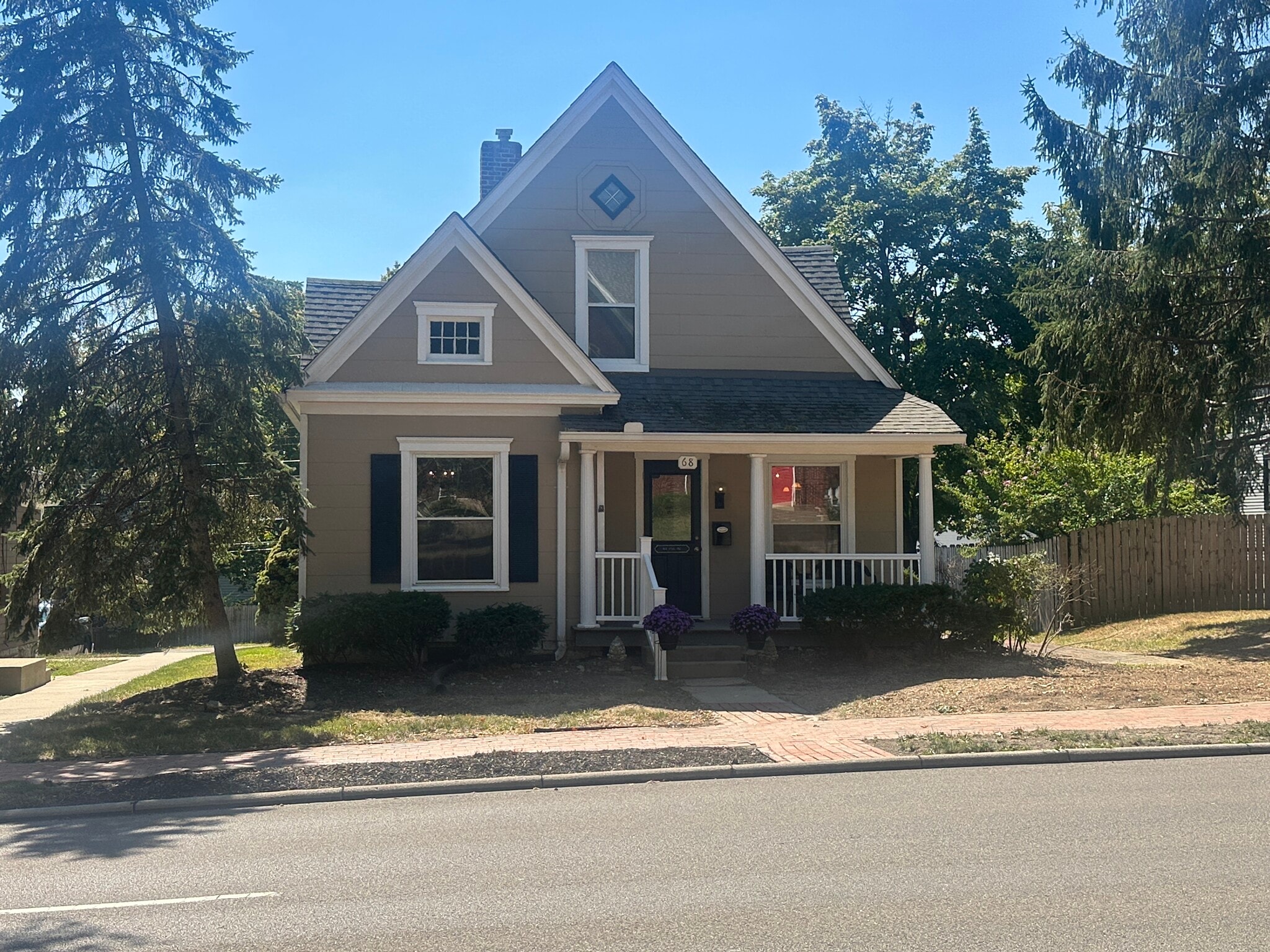 68 E Franklin St, Dayton, OH for Rent