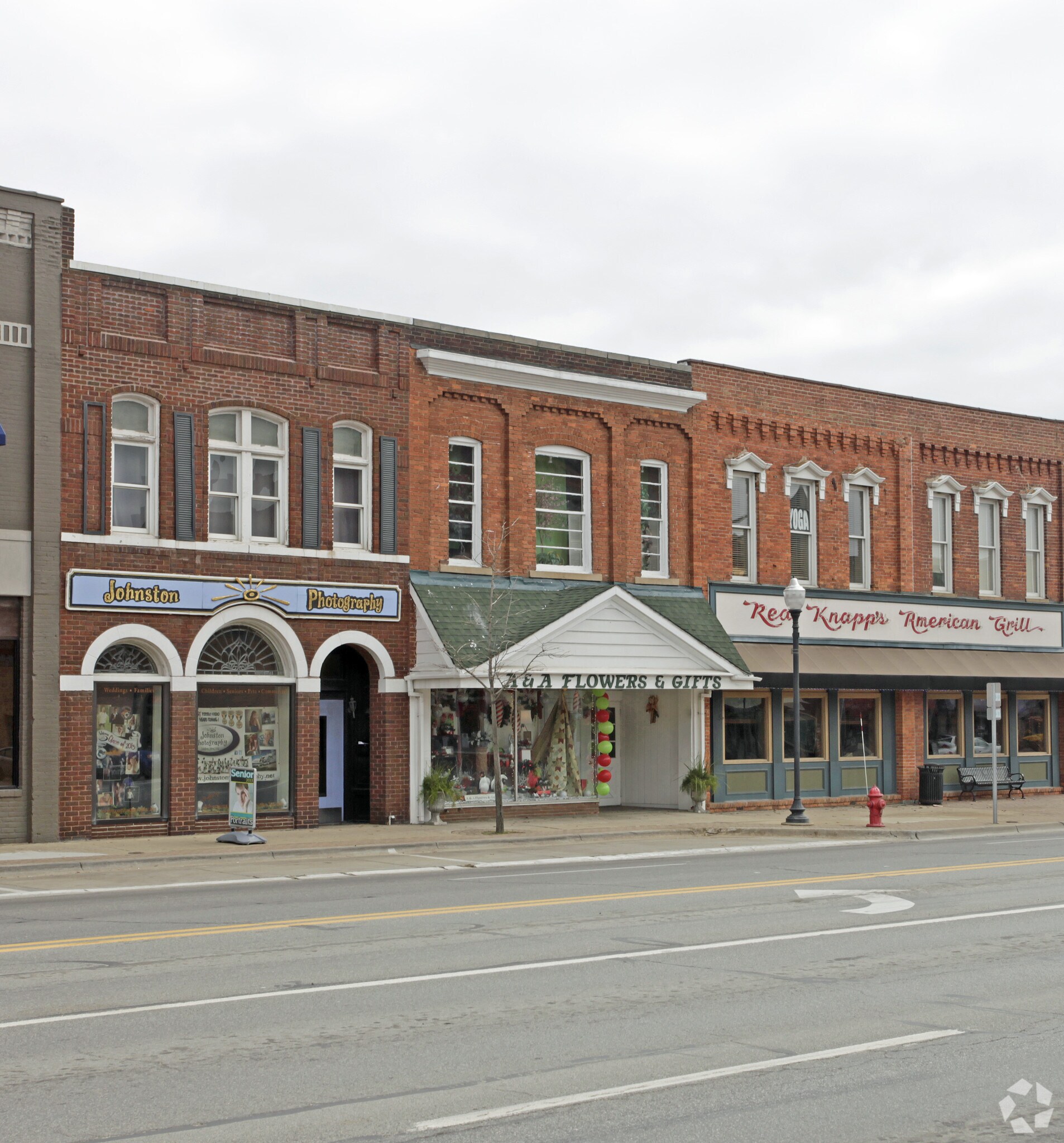 6 N Washington St Oxford, MI 48371 Retail Property for Sale on