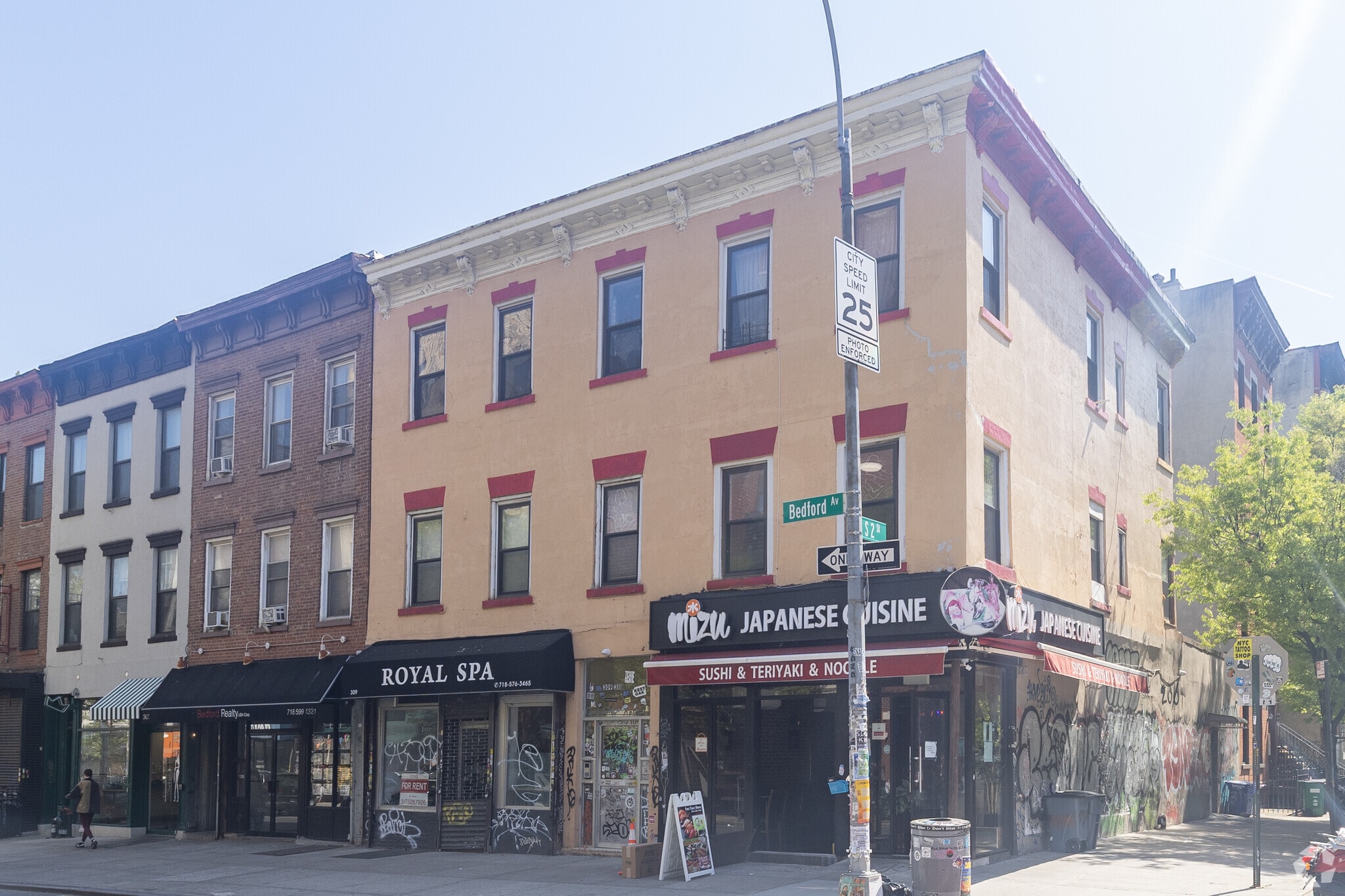 309 Bedford Ave, Brooklyn, NY for Rent