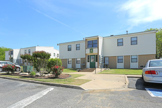 Sapulpa, OK Apartments - 207 N Hickory St