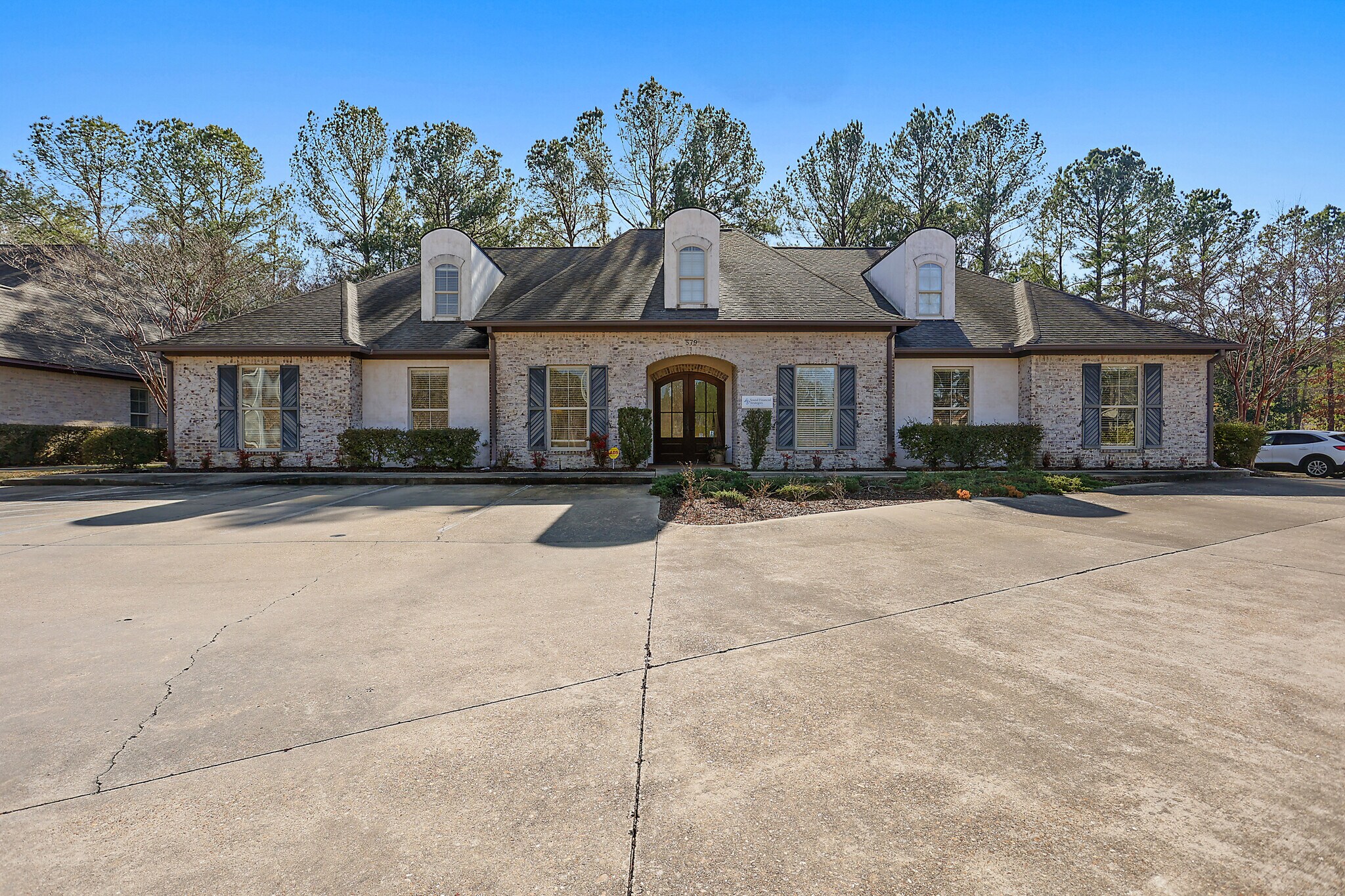 579 Lakeland East Dr, Flowood, MS for Rent