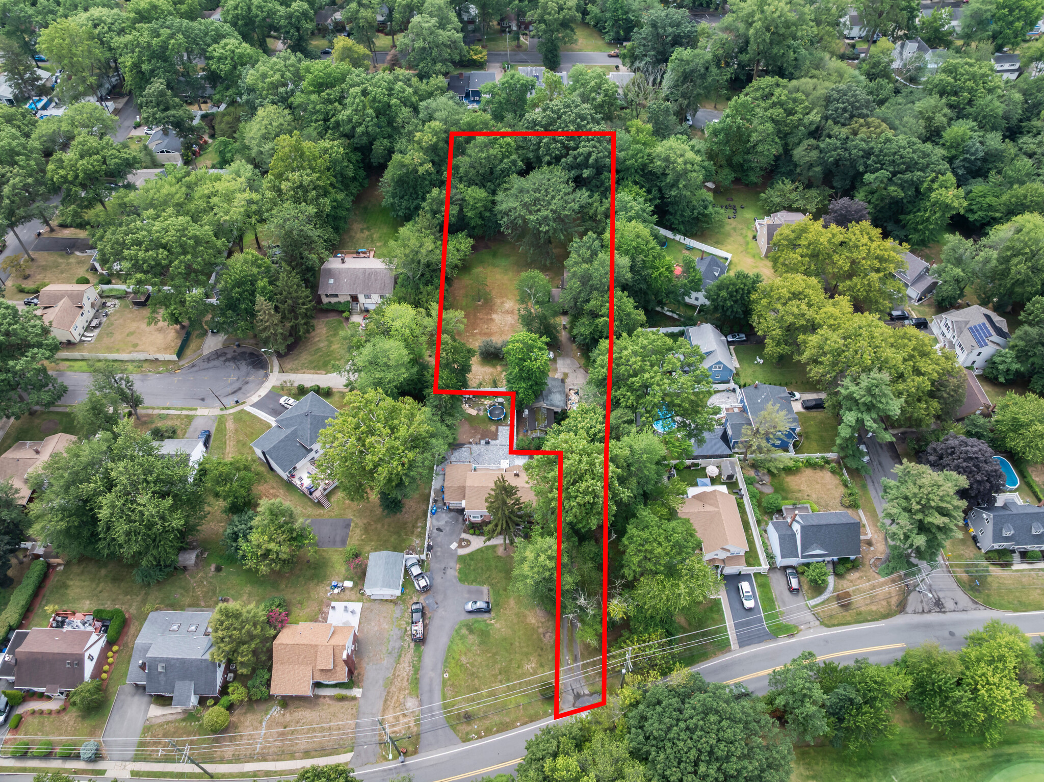 250 Ivy Ln, Teaneck, NJ for Sale