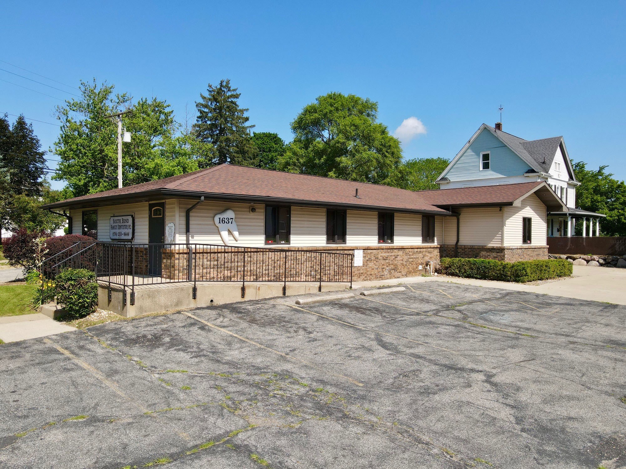 1637 Portage Ave, South Bend, IN for Sale