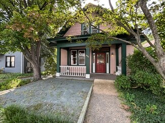 Charlottesville, VA Retail - 920 9 1/2 St NE