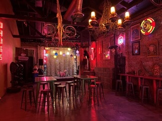Los Angeles, CA Retail - 1553-1555 N Cahuenga Blvd