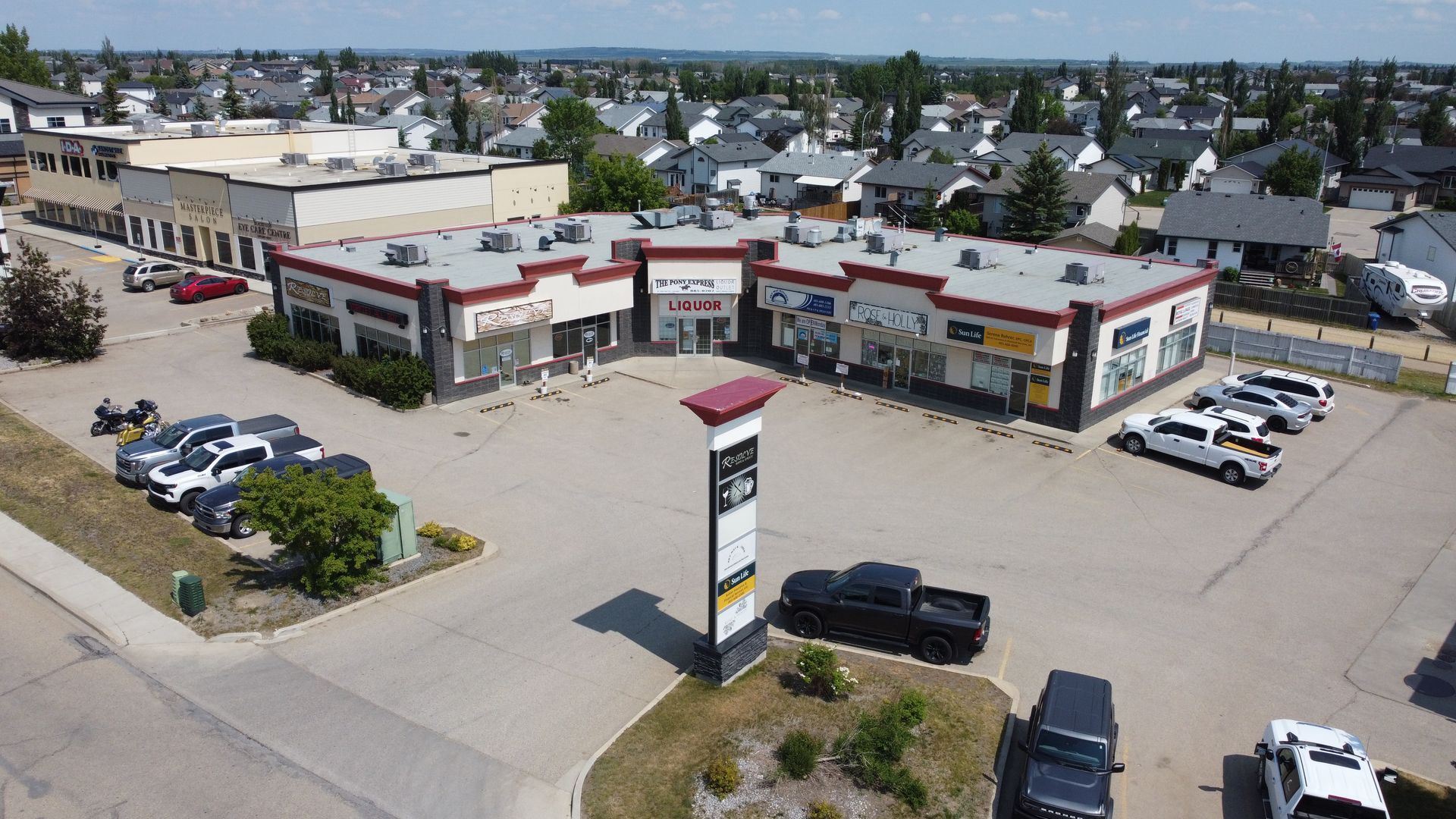 5009 PArkwood Rd, Blackfalds, AB for Sale