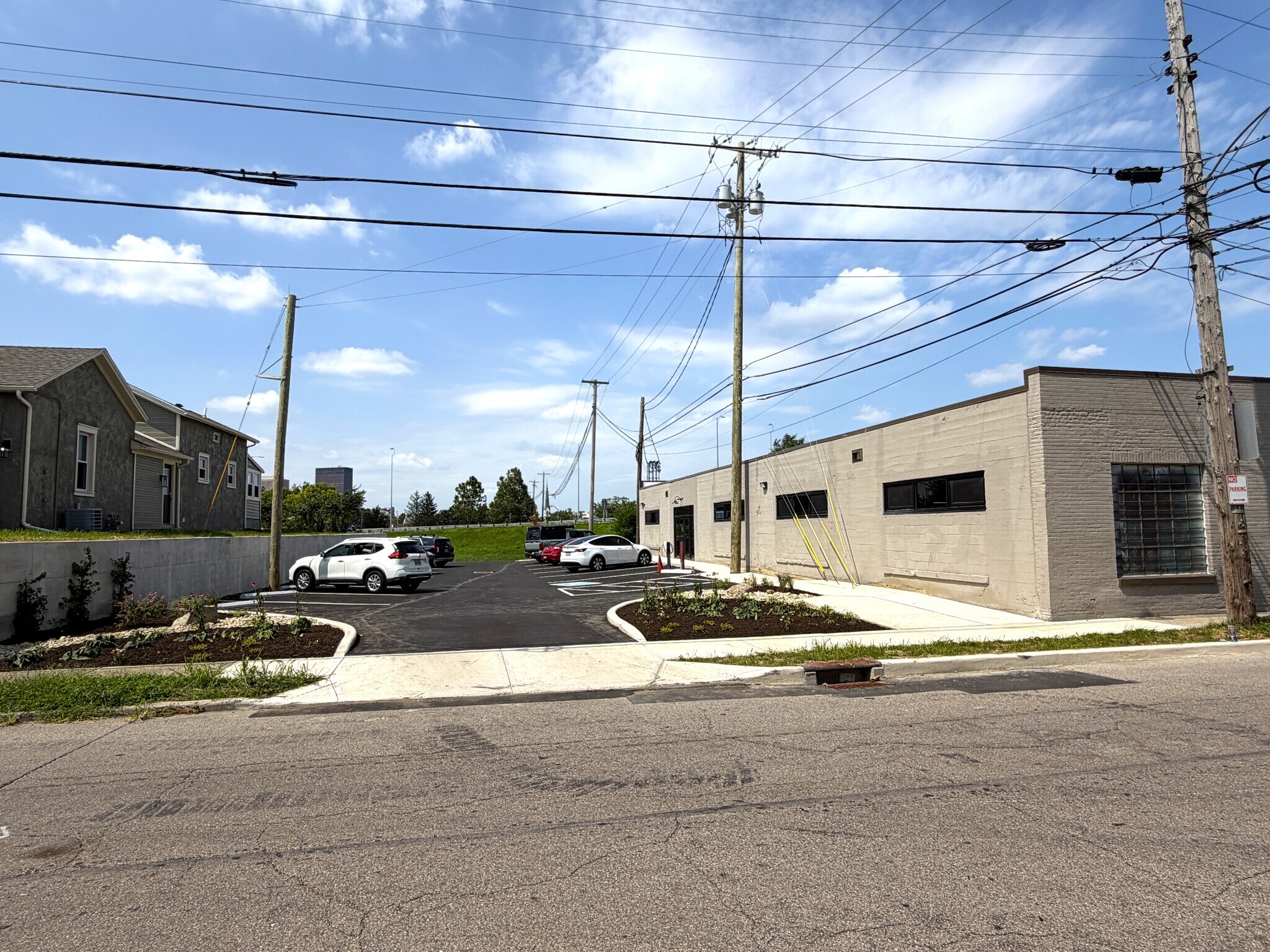 735 Wayne Ave, Dayton, OH for Rent