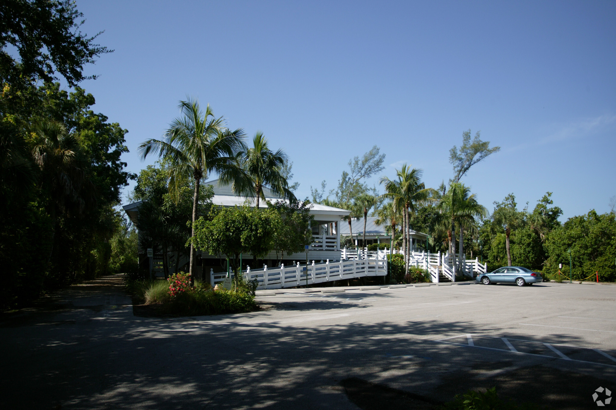 1551 Periwinkle Way, Sanibel, FL for Sale