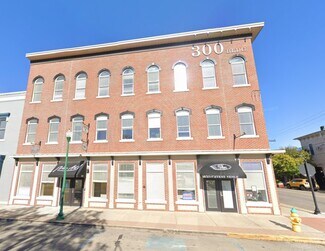 Jeffersonville, IN Storefront Retail/Office - 300 Spring St