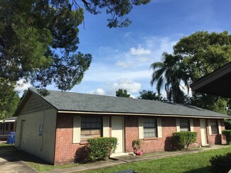 Tampa, FL Apartments - 911 E 108th Ave