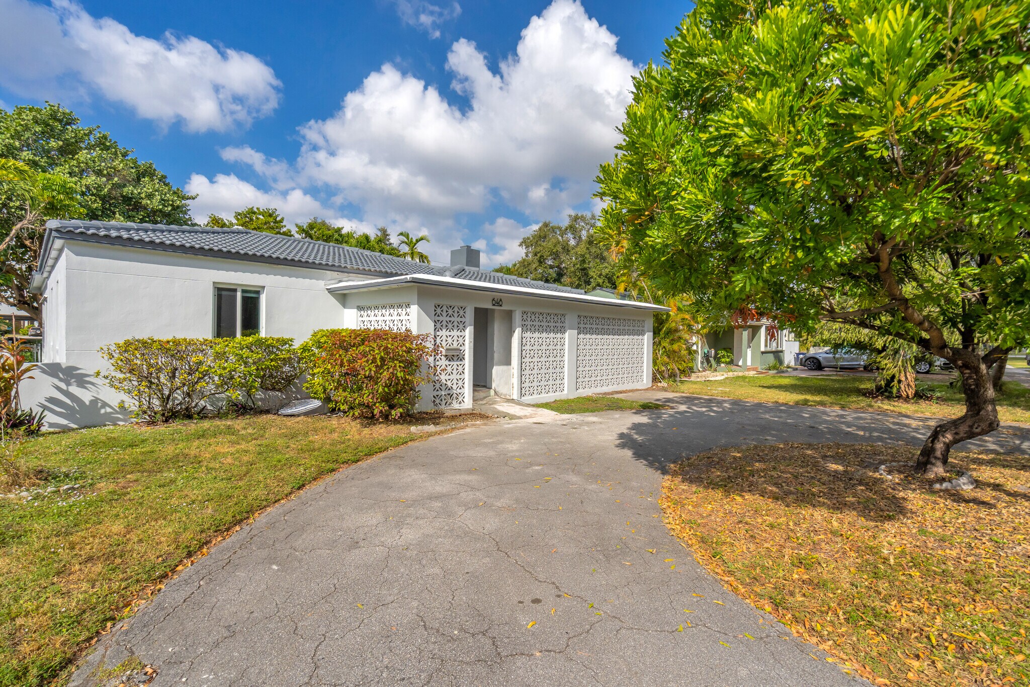 648 South Dr, Miami Springs, FL for Rent