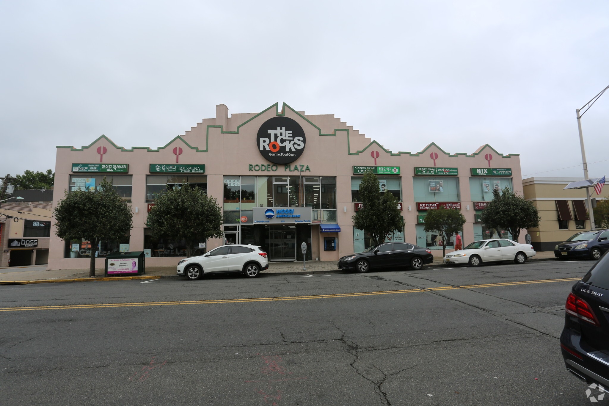 225 Broad Ave, Palisades Park, NJ for Rent