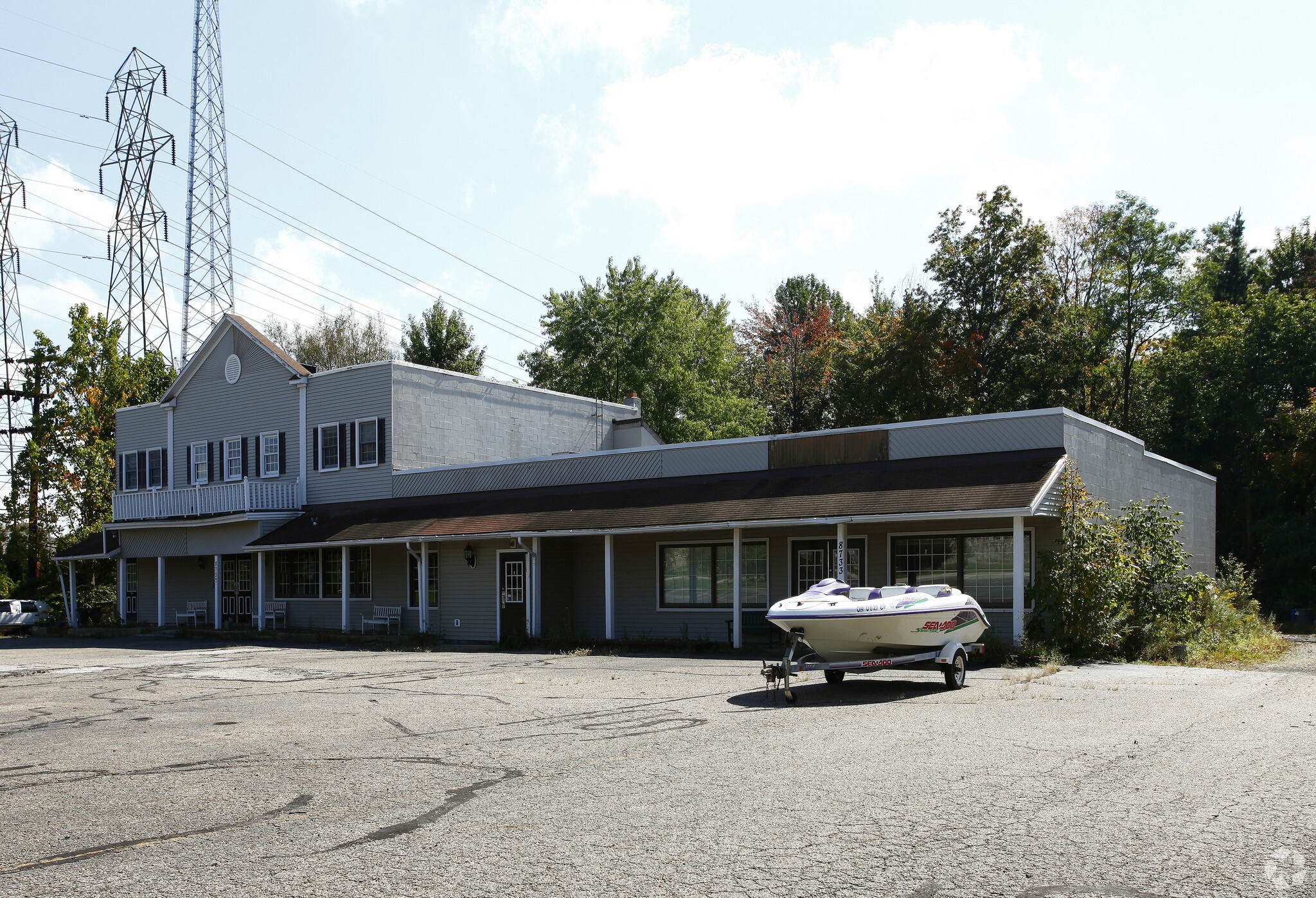 8733-8737 Mayfield Rd, Chesterland, OH for Rent