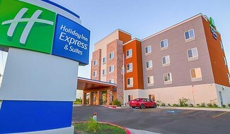 Raymondville, TX Hospitality - 220 N Expressway 77