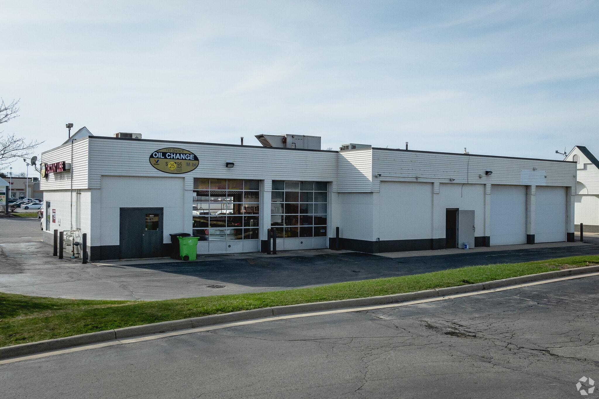 6630-6634 Centers Dr, Holland, OH for Rent
