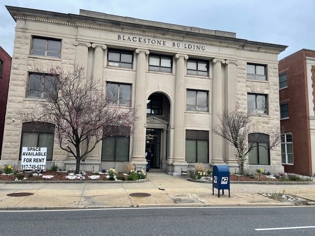 1527 Franklin Ave, Mineola, NY for Rent