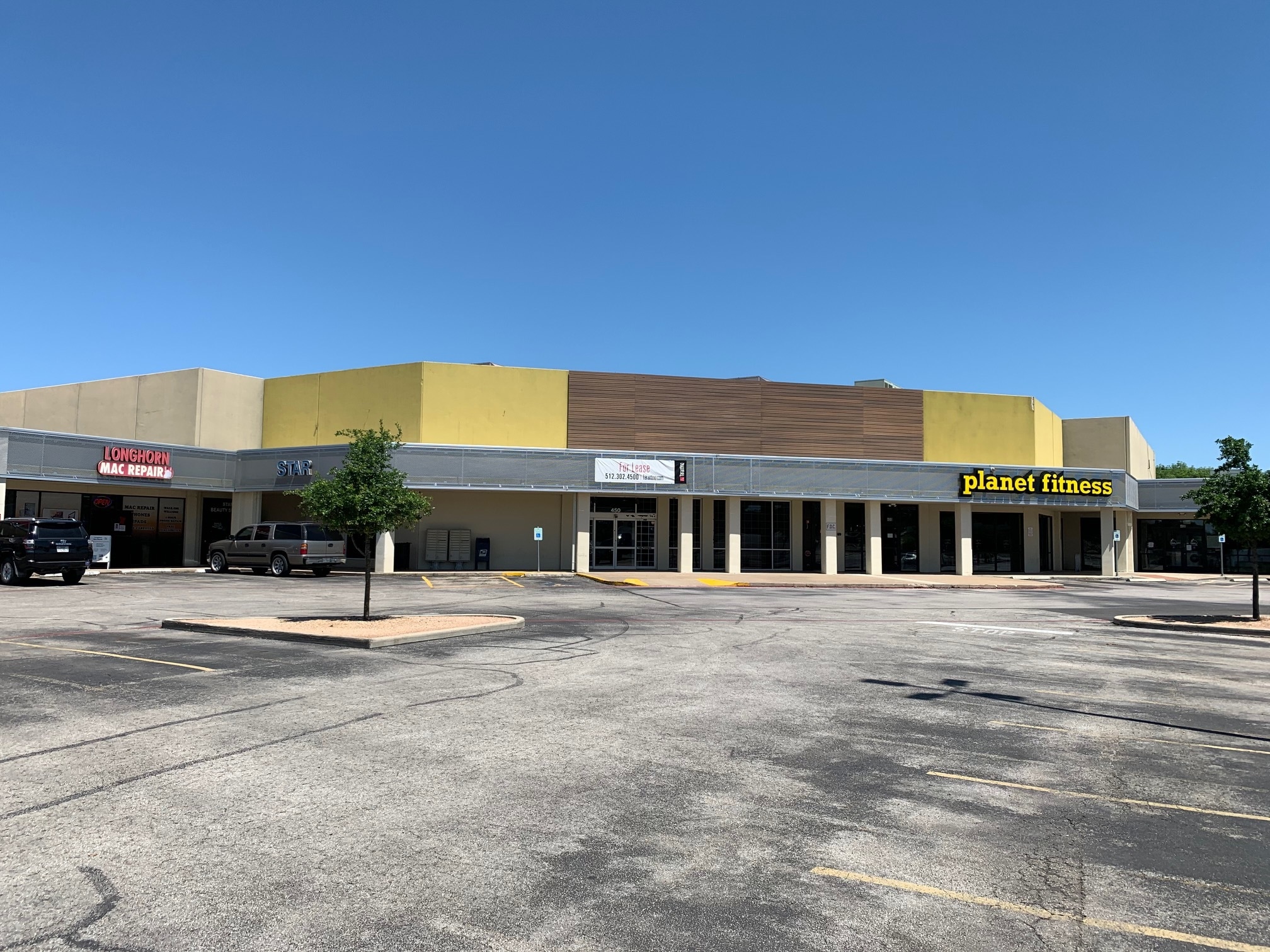 2700 Pecan St W Pflugerville, TX 78660 Shopping Center Property for