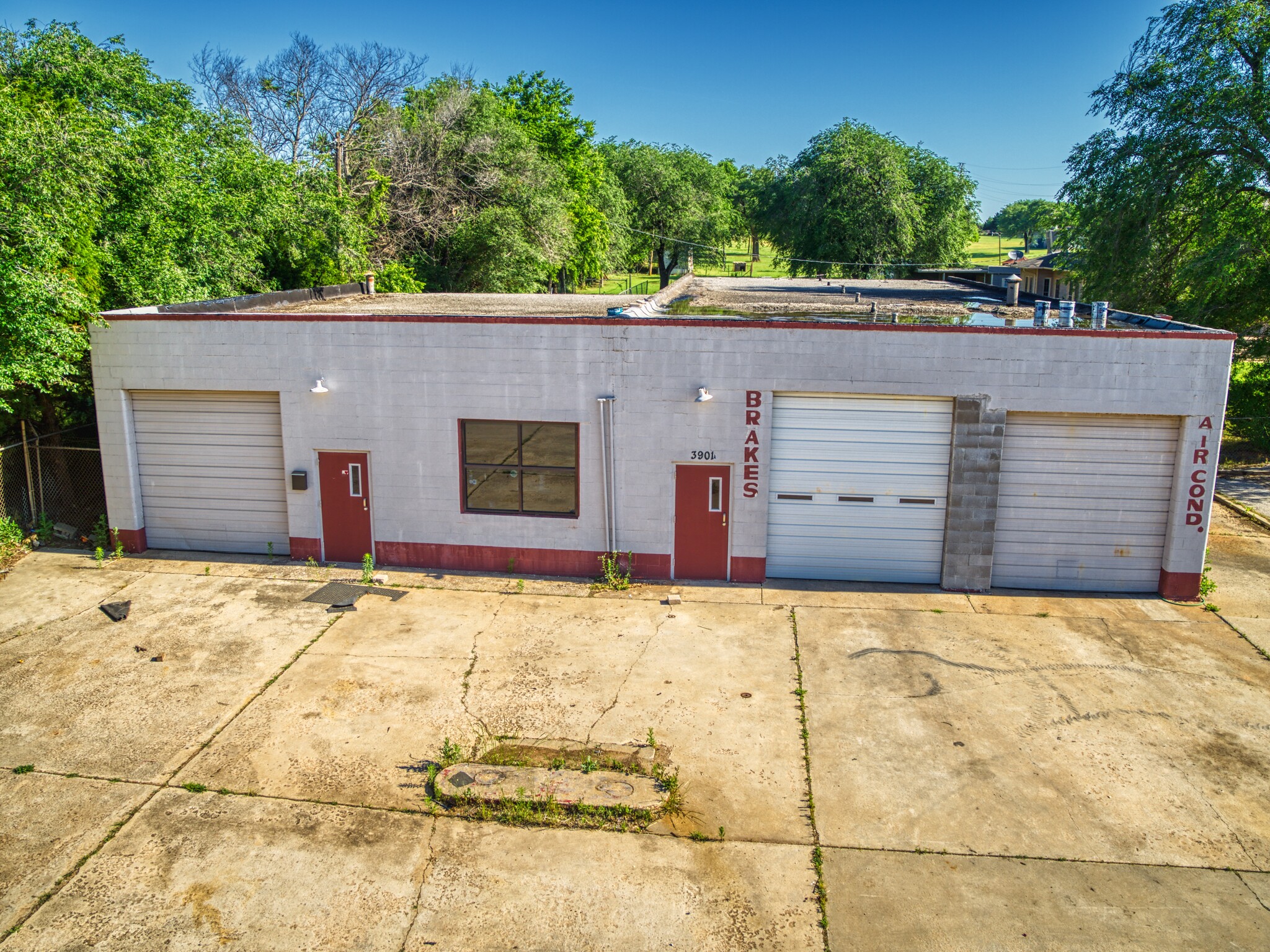 3901 NE 23rd St, Oklahoma City, OK for Sale