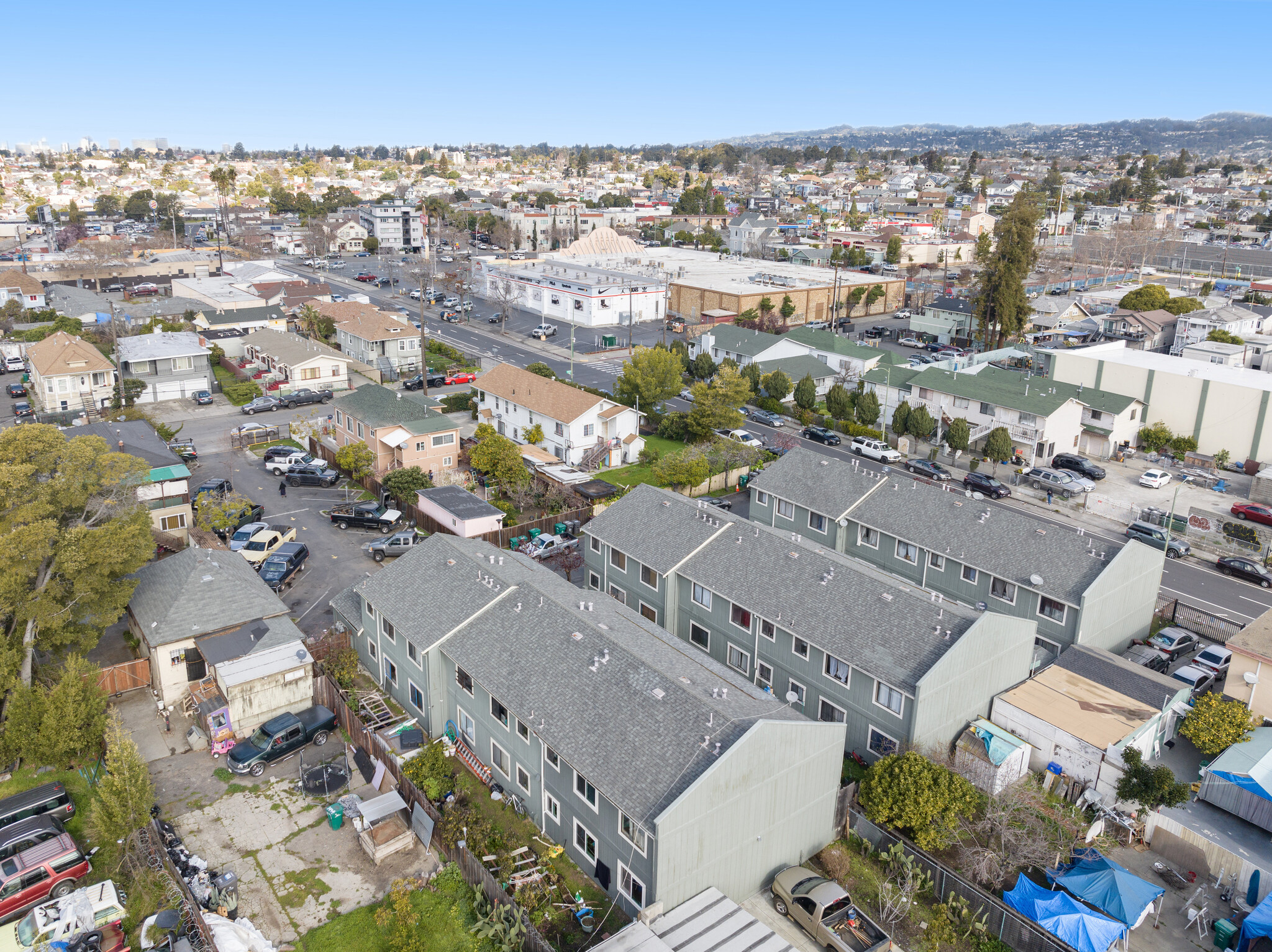 4527 Bancroft Ave, Oakland, CA for Sale