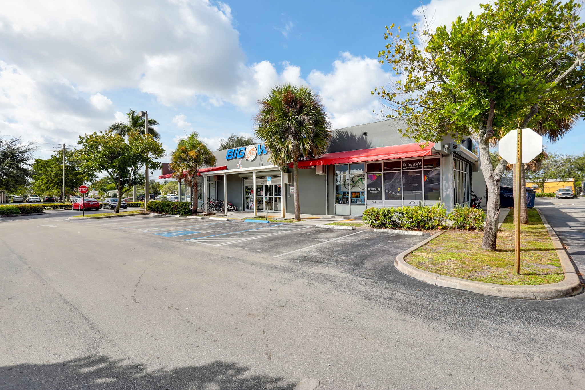 7035 Taft St, Hollywood, FL for Sale