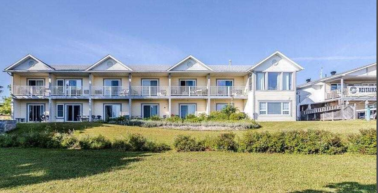 3117 Marks St Hilton Beach, ON P0R 1G0 Hospitality Property for Sale