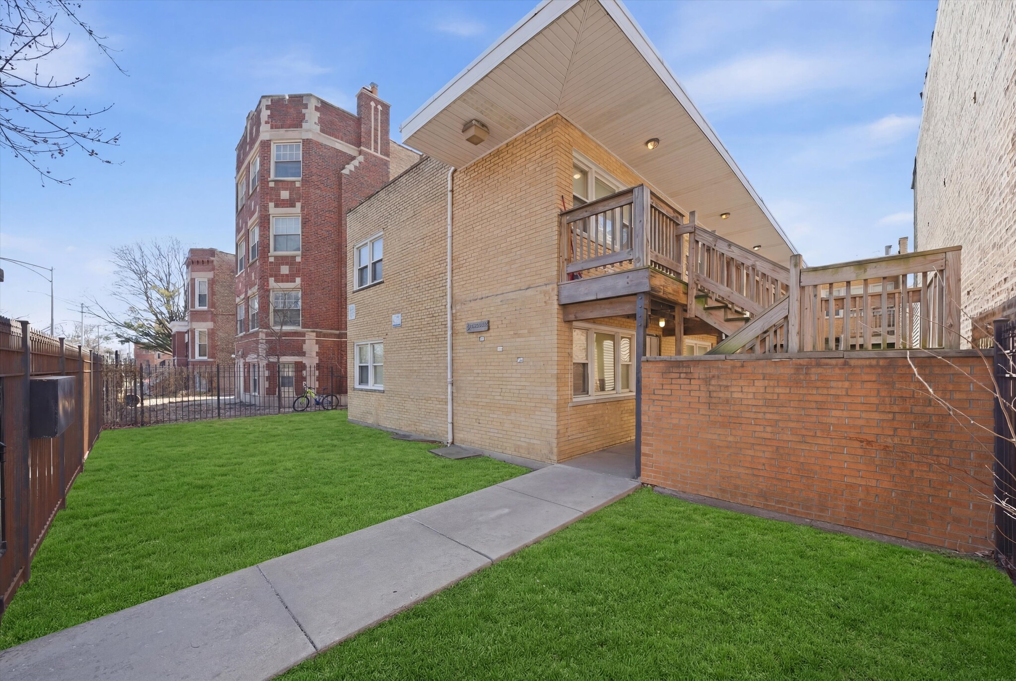 2045 W Garfield Blvd, Chicago, IL for Sale