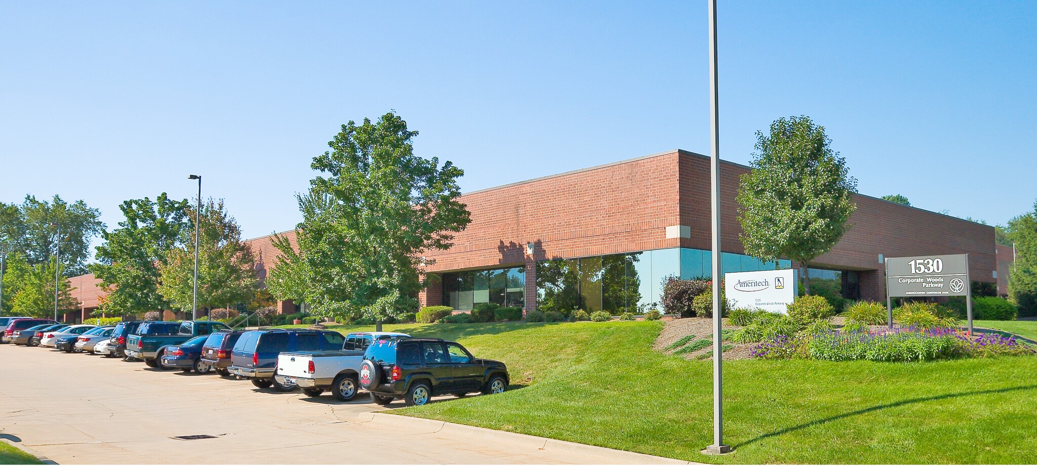 1530 Corporate Woods Pky, Uniontown, OH for Rent