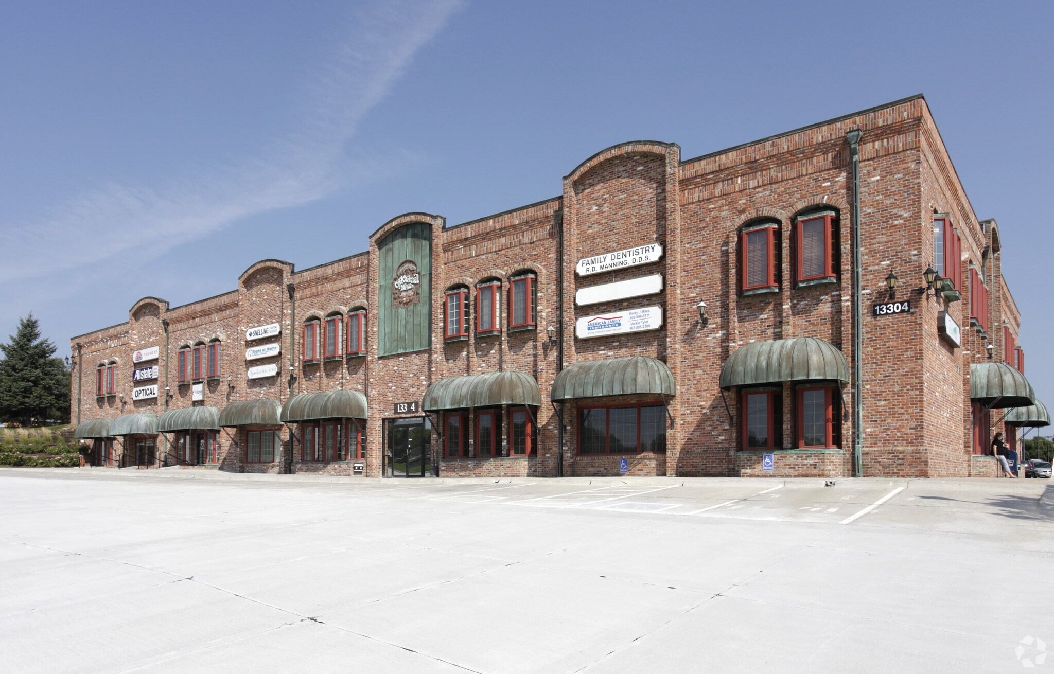 13304 W Center Rd, Omaha, NE for Rent