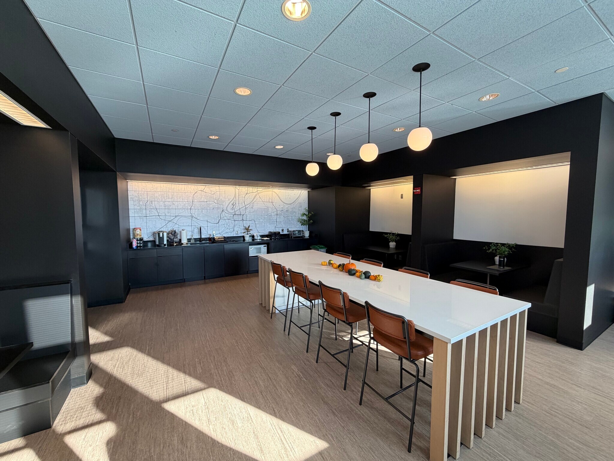 6300 Sprint Pky, Overland Park, KS for Rent