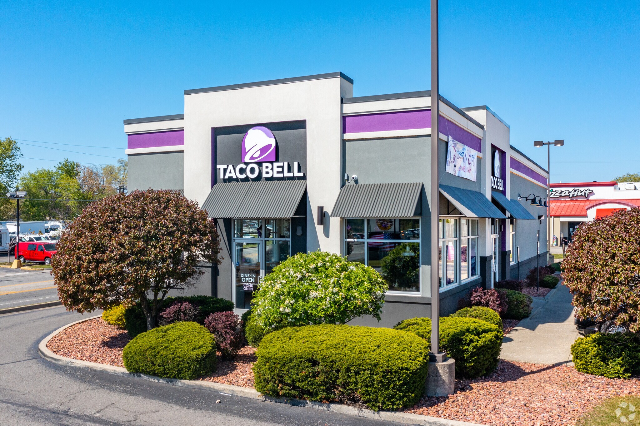 2780 Belvidere Rd Waukegan, IL 60085 Retail Property for Sale on