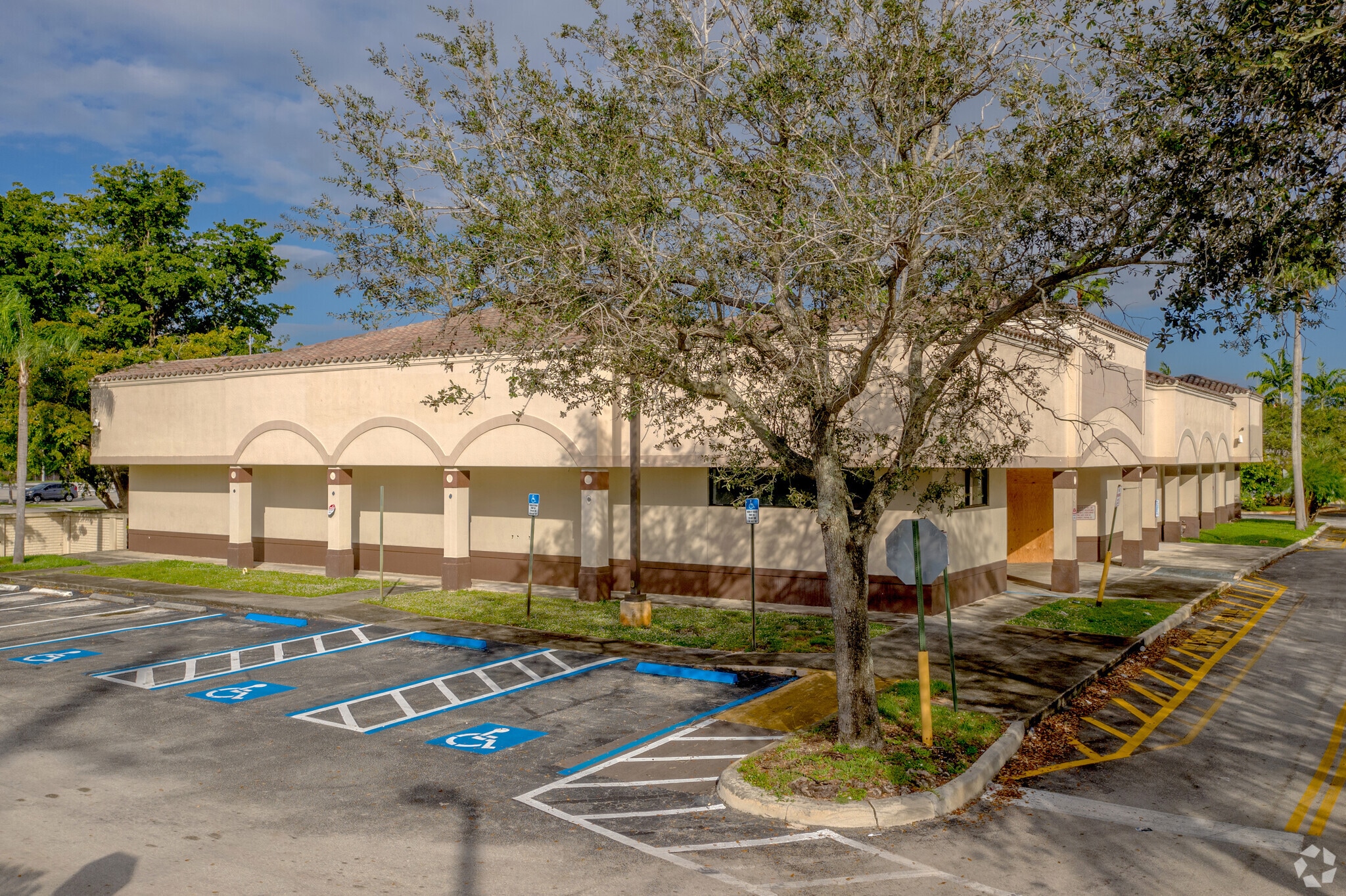 2301 N University Dr, Sunrise, FL for Sale