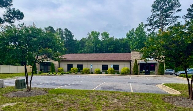 4250 Clinton Rd, Fayetteville, NC for Rent