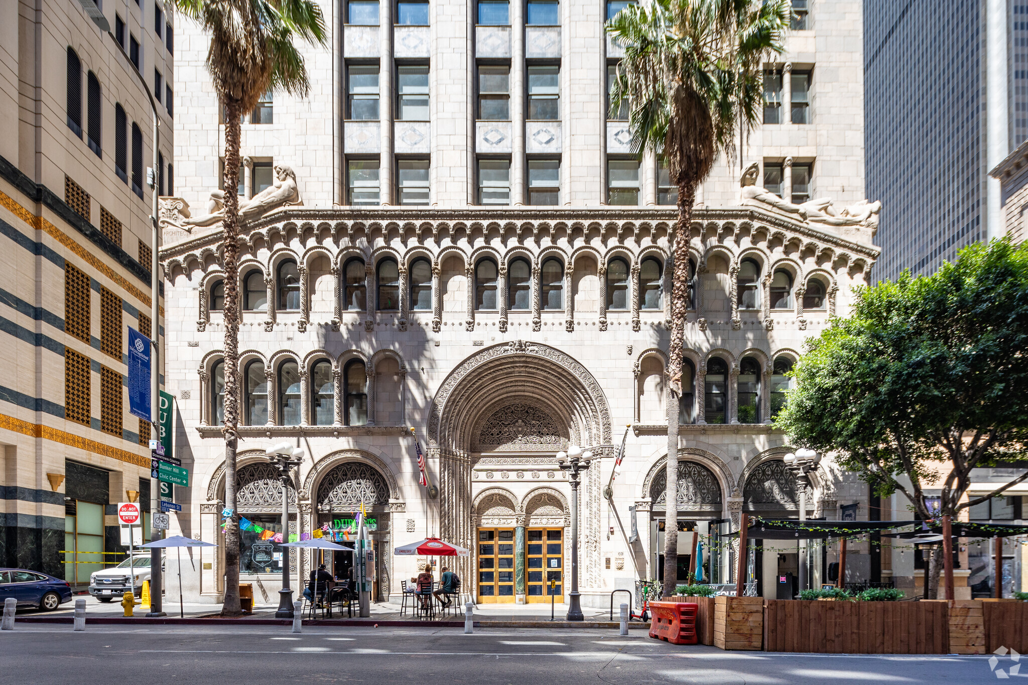 811 W 7th St, Los Angeles, CA for Rent