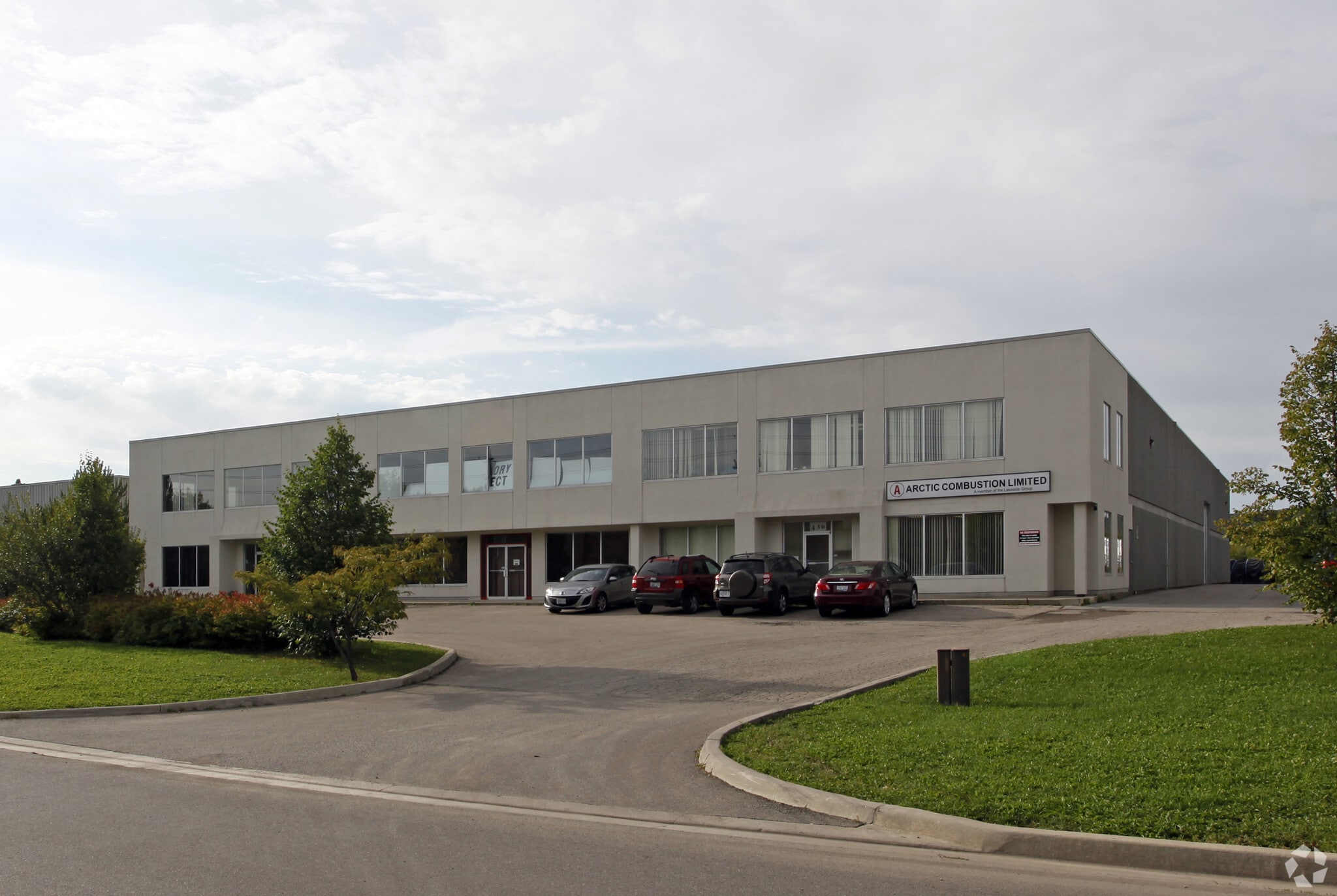 430 Industrial Dr, Milton, ON for Rent