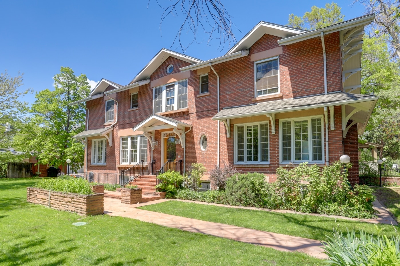 725 Corona St, Denver, CO for Sale