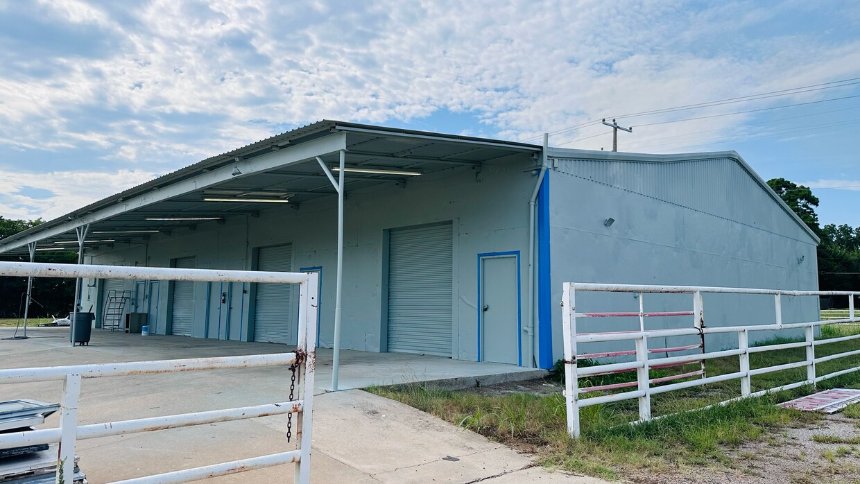 1530 W Main St, Tishomingo, OK for Rent