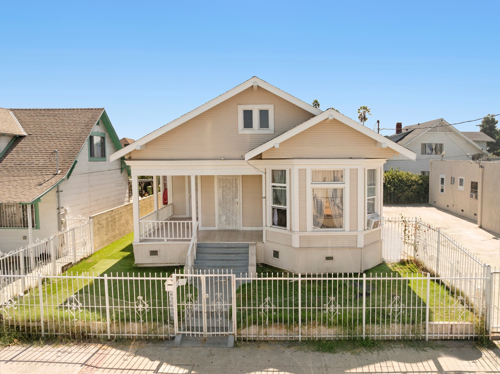 610 E 24th St, Los Angeles, CA for Sale