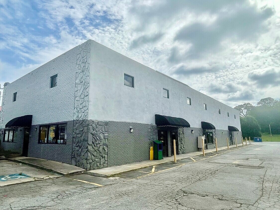 6714 Highway 85, Riverdale, GA for Sale