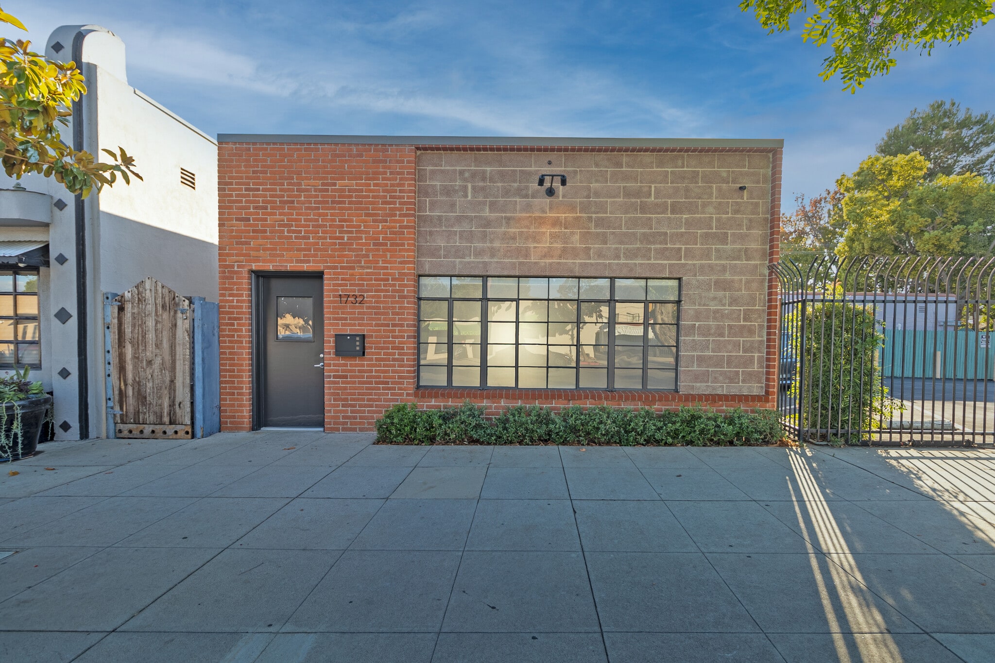 1732 Victory Blvd, Glendale, CA for Rent