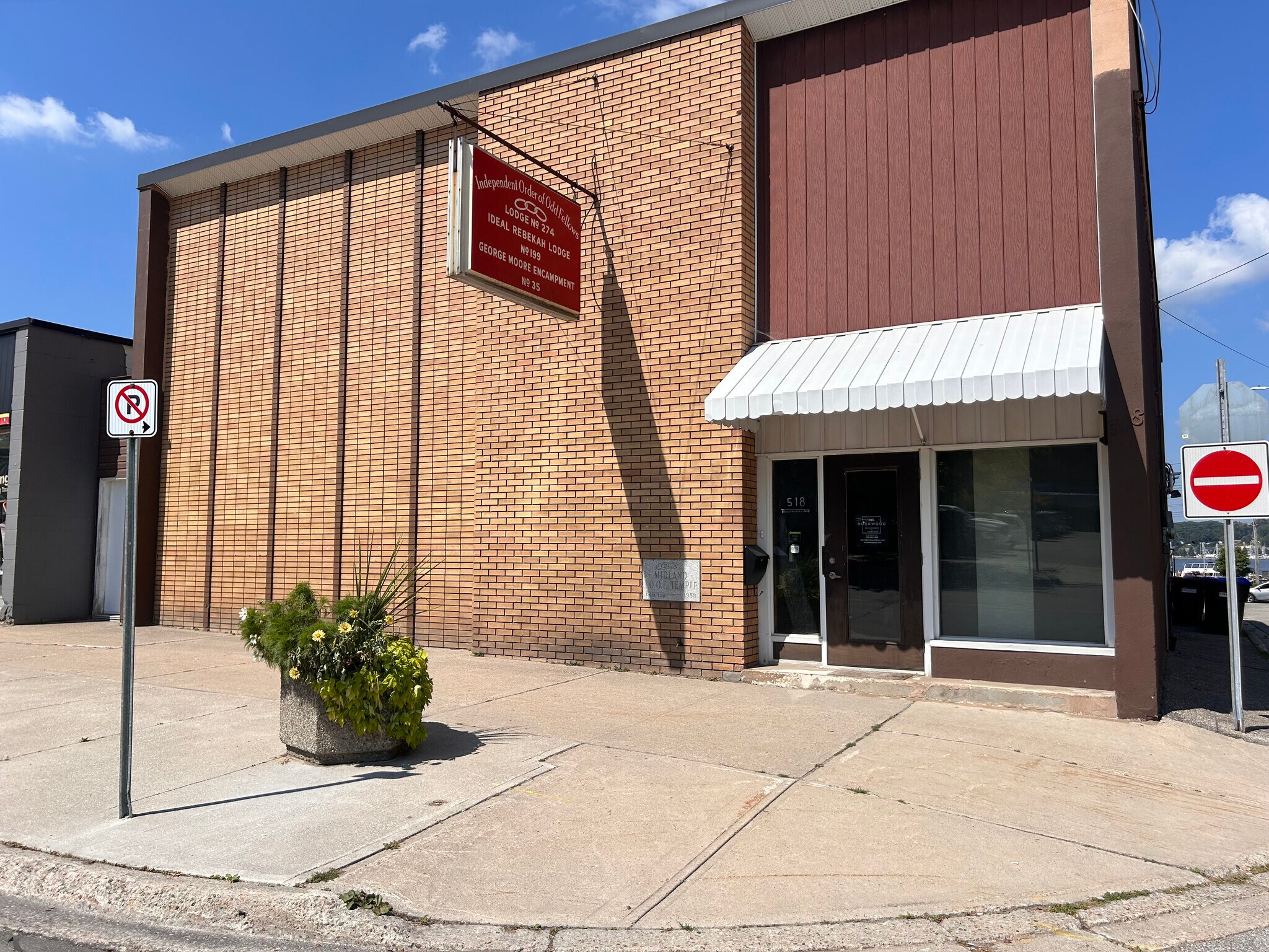 518 Dominion Av, Midland, ON for Rent