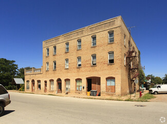 Smithville, TX Hospitality - 111 NE 2nd St