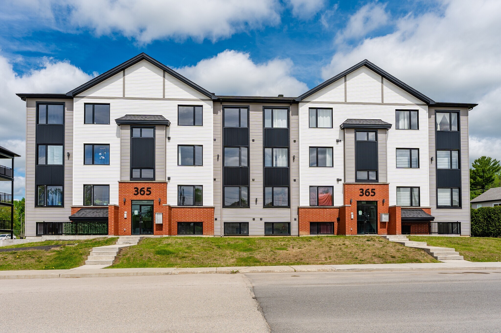365 Rue Adams E, Richmond, QC for Sale