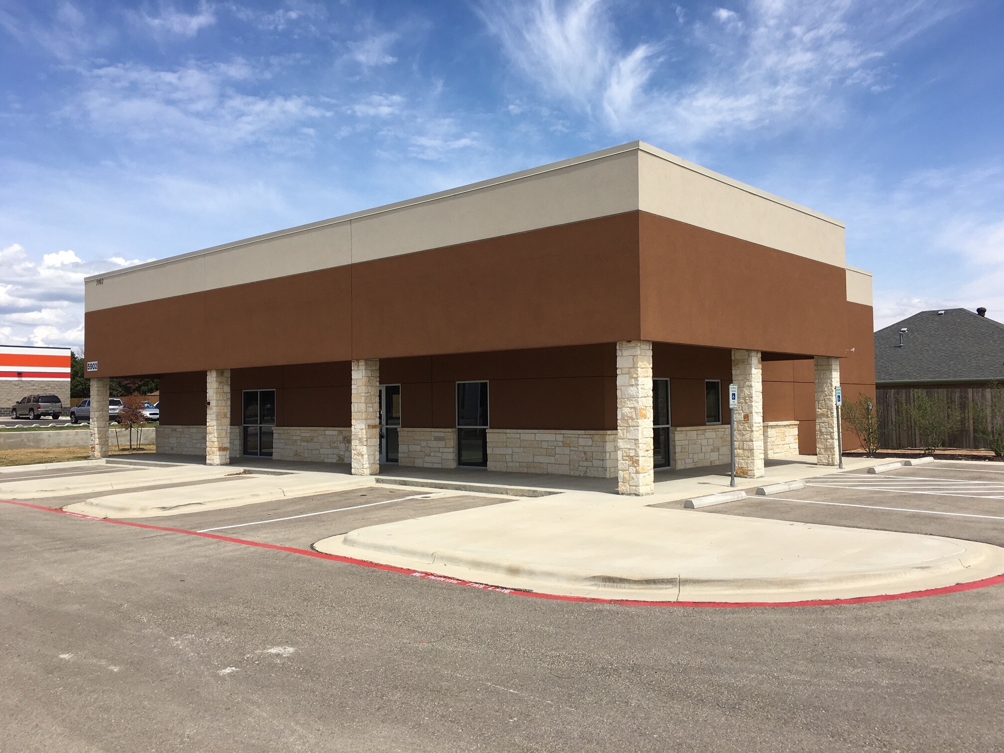 5902 W Adams Ave Temple, TX 76502 Retail Property for Lease on
