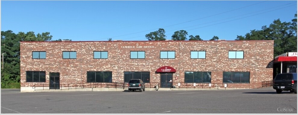 8 Bourbon St, Peabody, MA for Rent