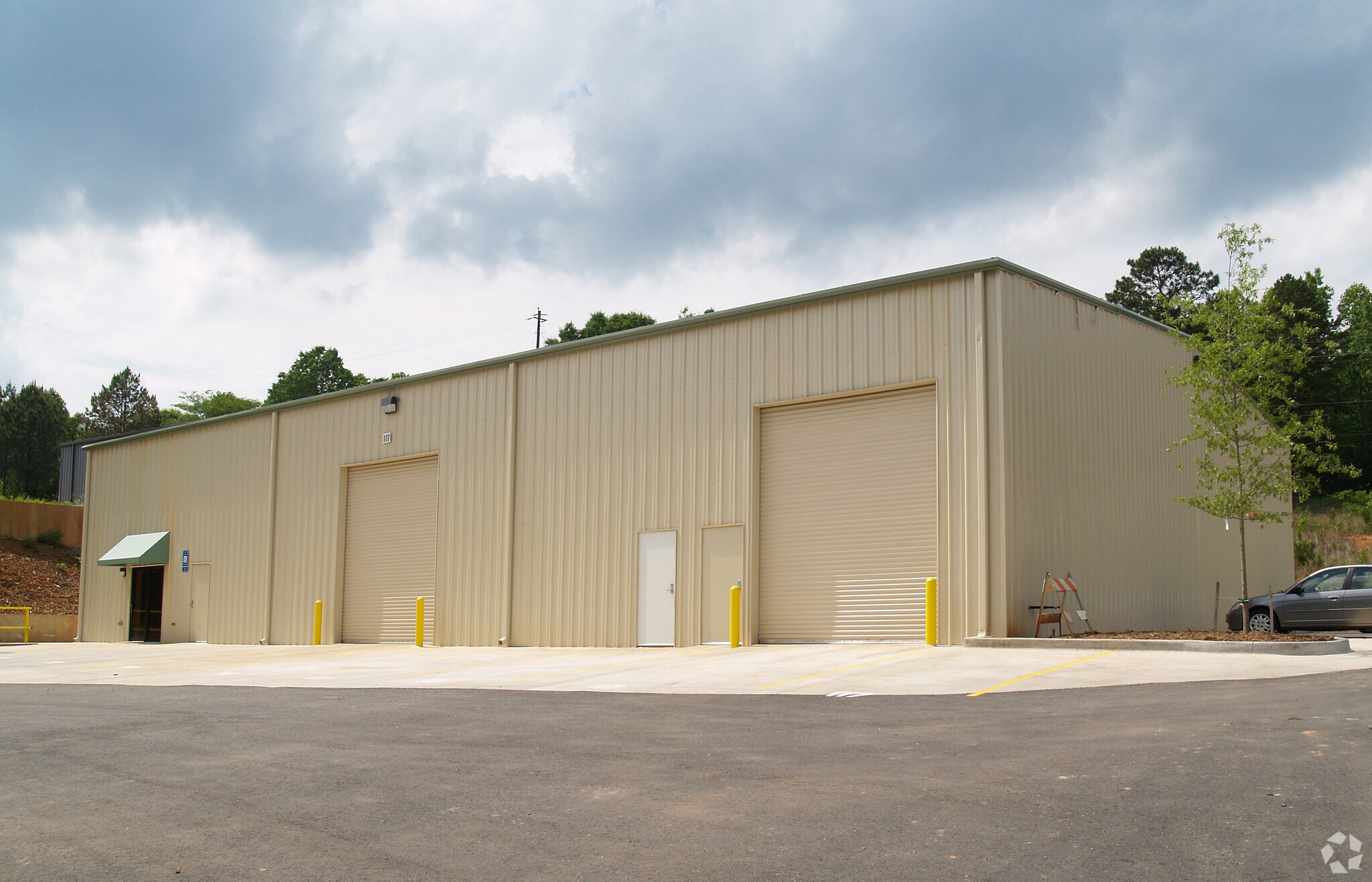117 Gateway Dr Canton, GA 30115 Industrial Property for Lease on