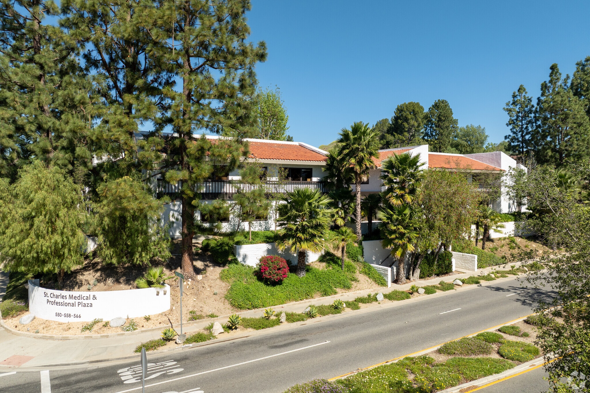 558 St. Charles Dr, Thousand Oaks, CA for Sale