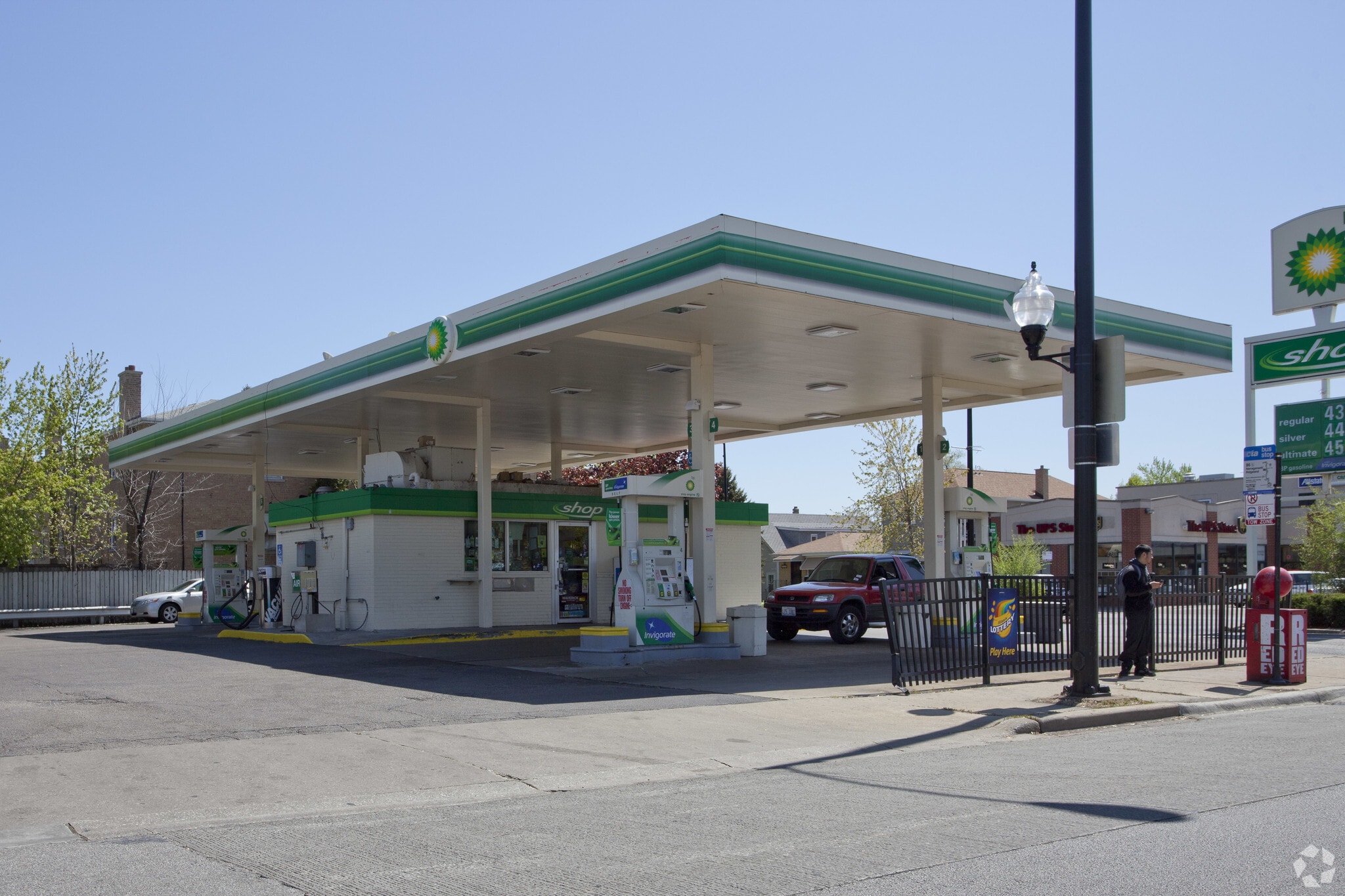 6350 W Montrose Ave, Chicago, IL for Sale