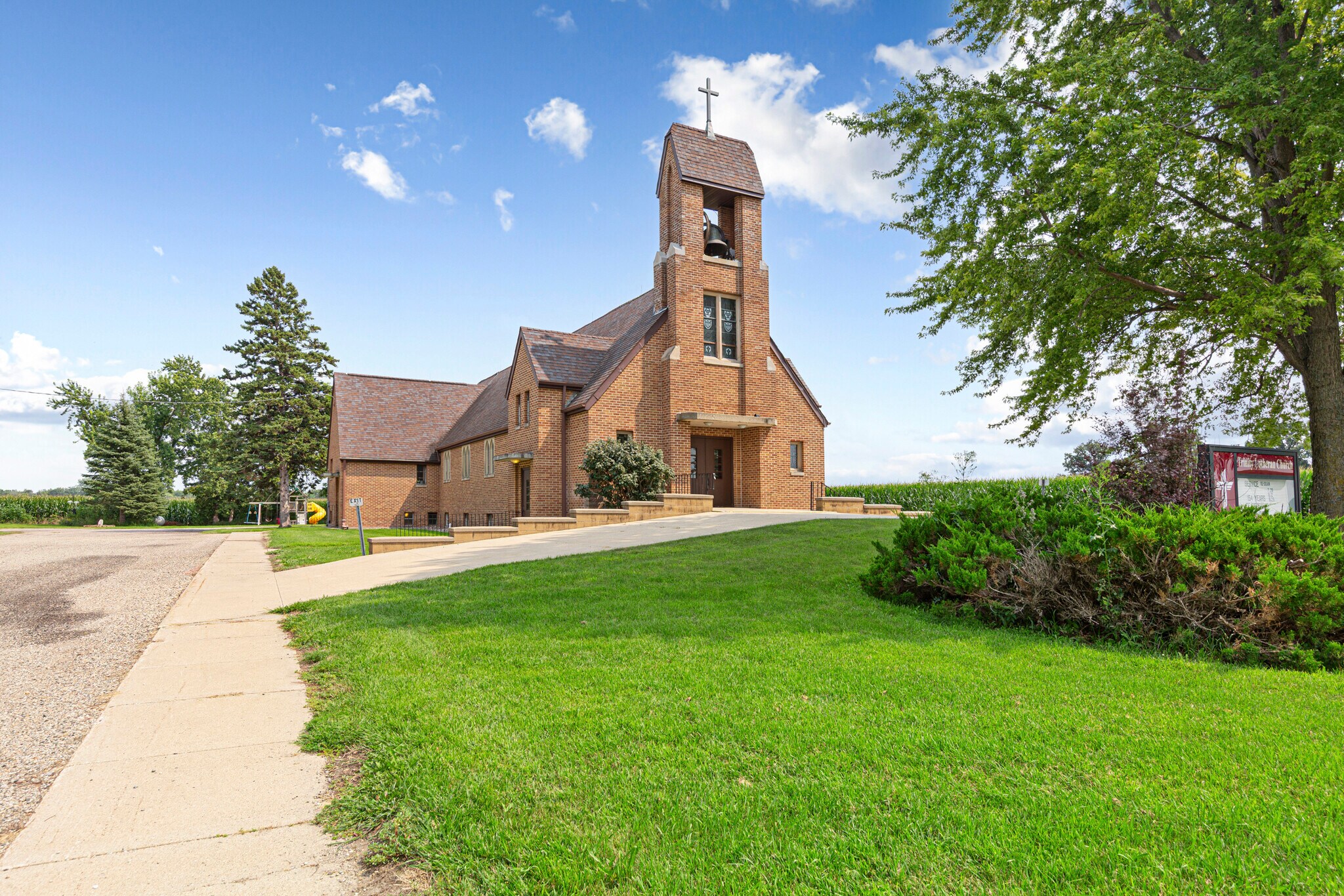 31184 W Wilton River Rd, Waseca, MN for Sale