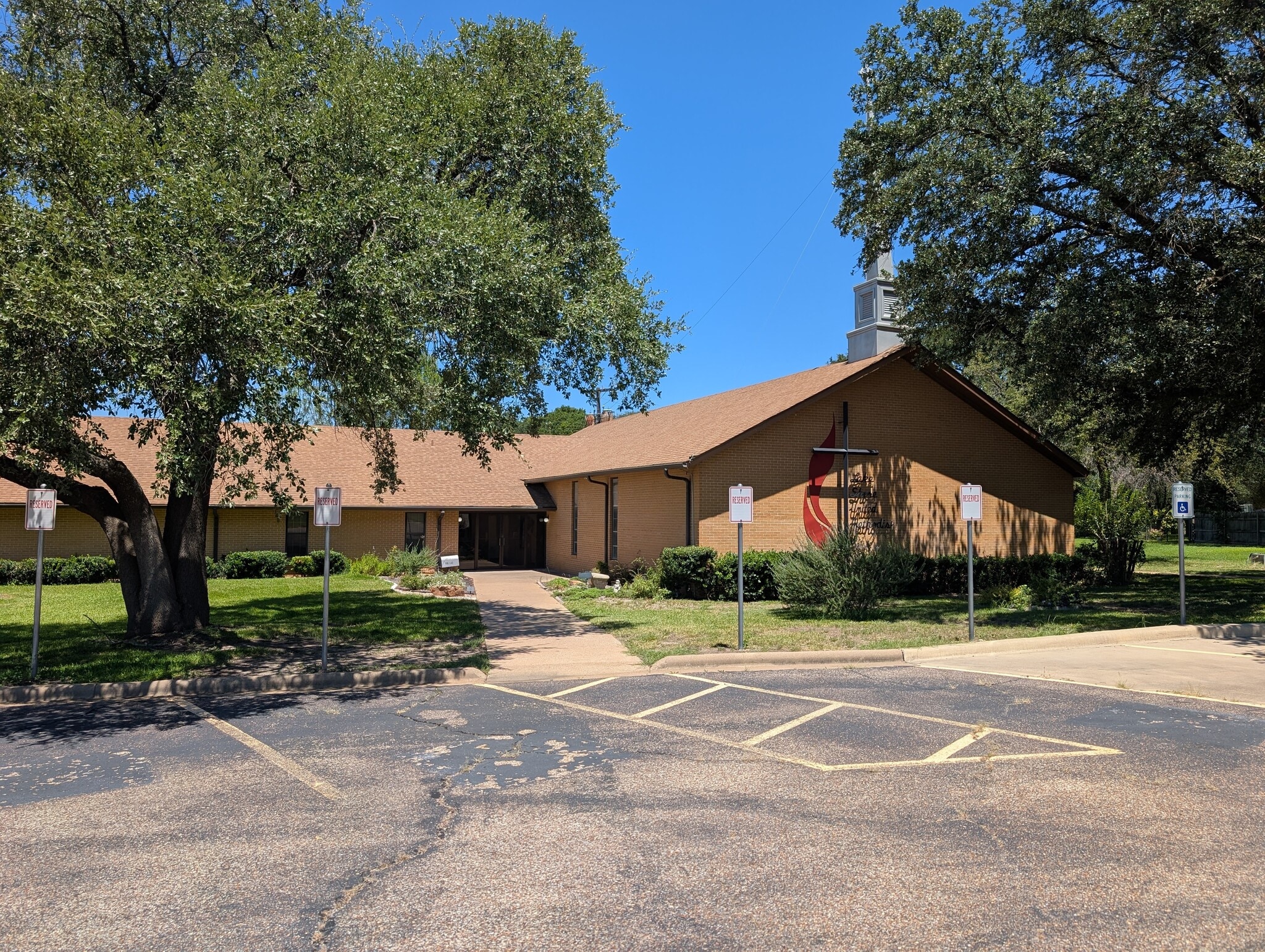 3311 Park Lake Dr, Waco, TX for Sale